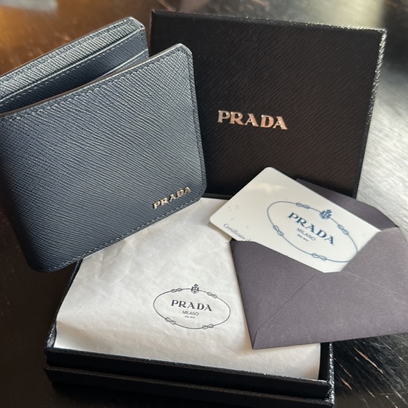 Prada Saffiano Corner Wallet NEW - Picture 2 of 4